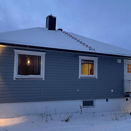Koselig Hus I Sentrum Av Olderfjord Russenes Екстериор снимка
